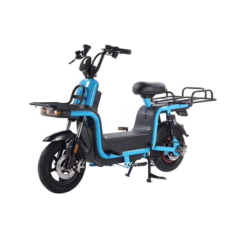 Sự phân bổ trọng lượng và trọng tâm của xe máy điện này so với các xe máy ICE tương đương như thế nào?